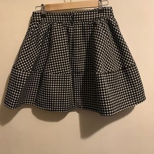 Express textured skirt. Size 4